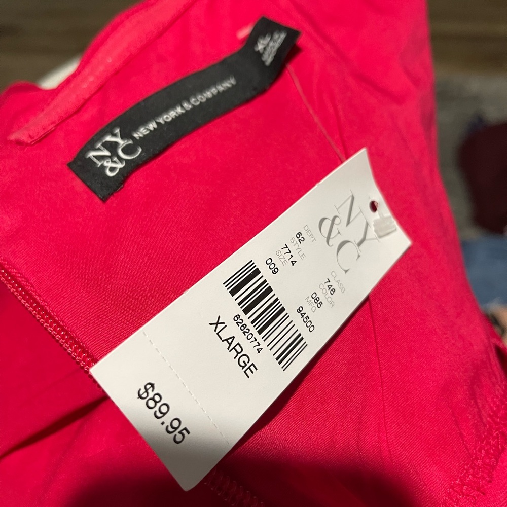 New York and Company strapless rhomper - Picture 6 of 7
